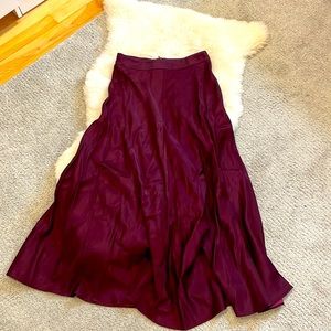 Maroon satin-like high waisted maxi skirt from Zara!